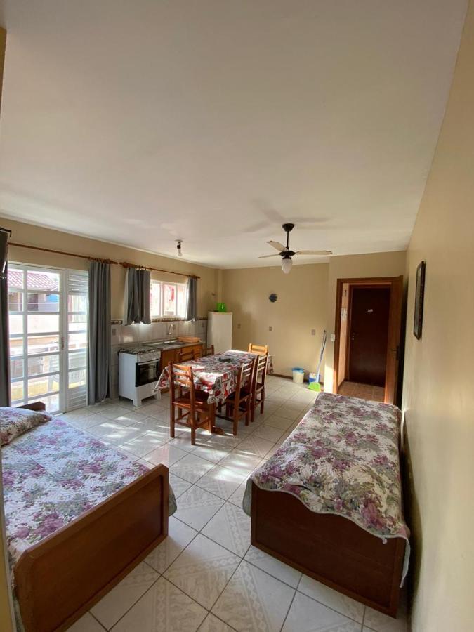 Departamentos Vale Encantado บอมบินญัส ภายนอก รูปภาพ