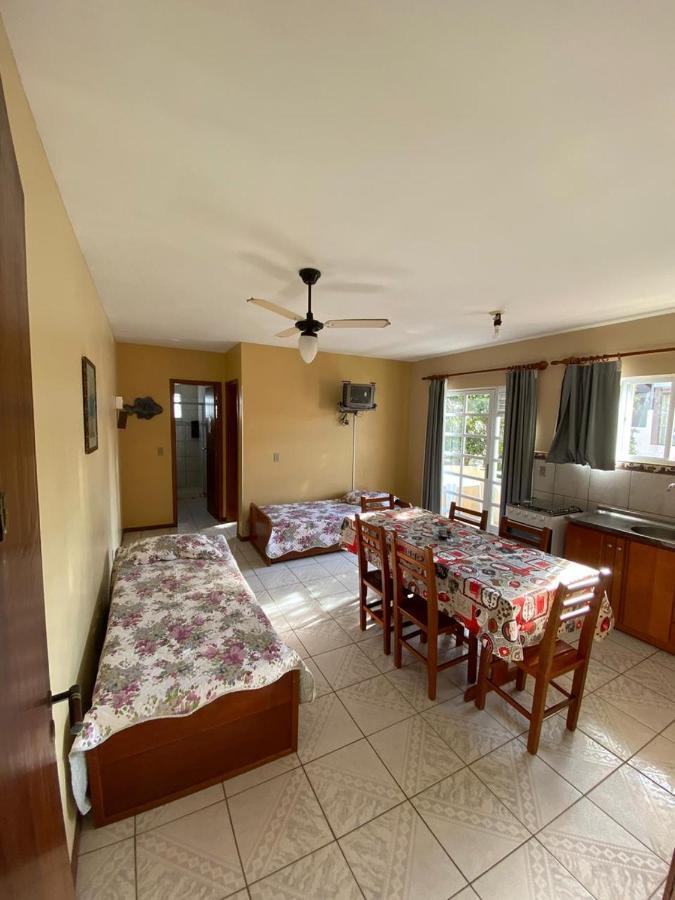 Departamentos Vale Encantado บอมบินญัส ภายนอก รูปภาพ