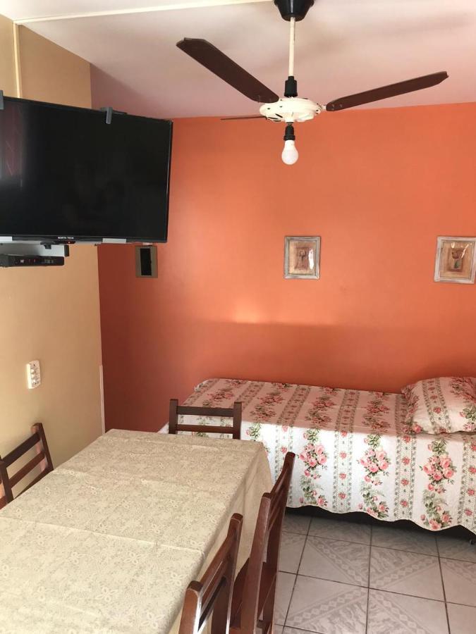 Departamentos Vale Encantado บอมบินญัส ภายนอก รูปภาพ